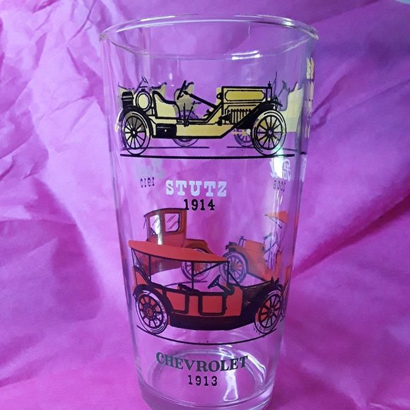 VINTAGE HAZEL ATLAS - 1960’s 24 oz GLASS TUMBLER FEATURING CLASSIC CARS - Picture 2 of 5